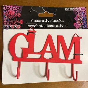 Glam decorative hooks NWT